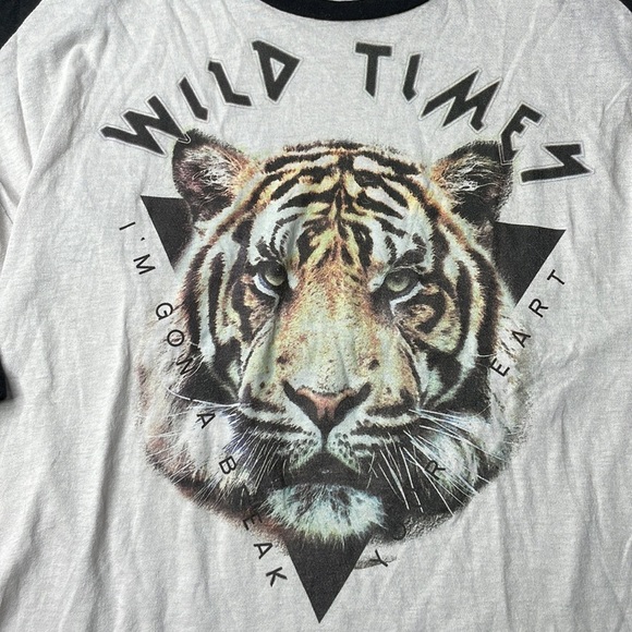 Express Wild Thing Tiger Cream and Black Wild Times Baseball Tee, size medium - Picture 3 of 10